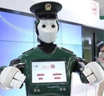 First Police Robot Unveiled in Dubai